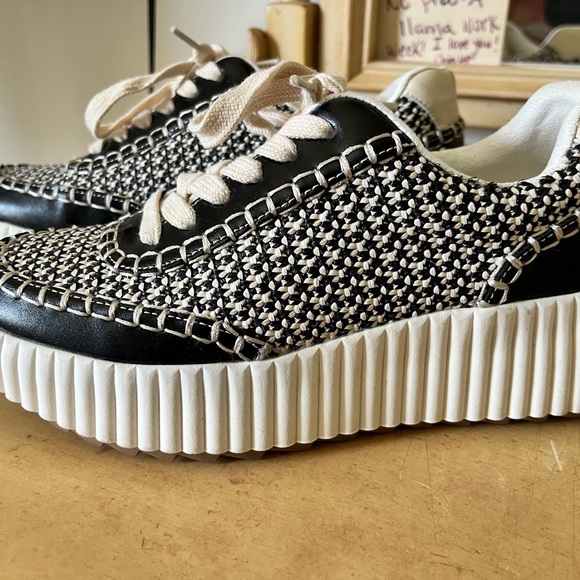 Houndstooth Platform Fashion Sneaker (Shu Shop, size 6.5) - Picture 5 of 5